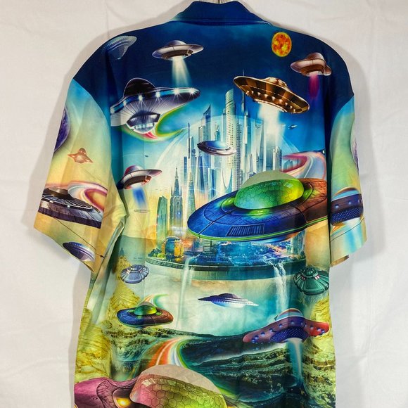 Alien Invasion Graphic Print Short Sleeve Button Down Shirt NWOT Women's Size L - Picture 11 of 12